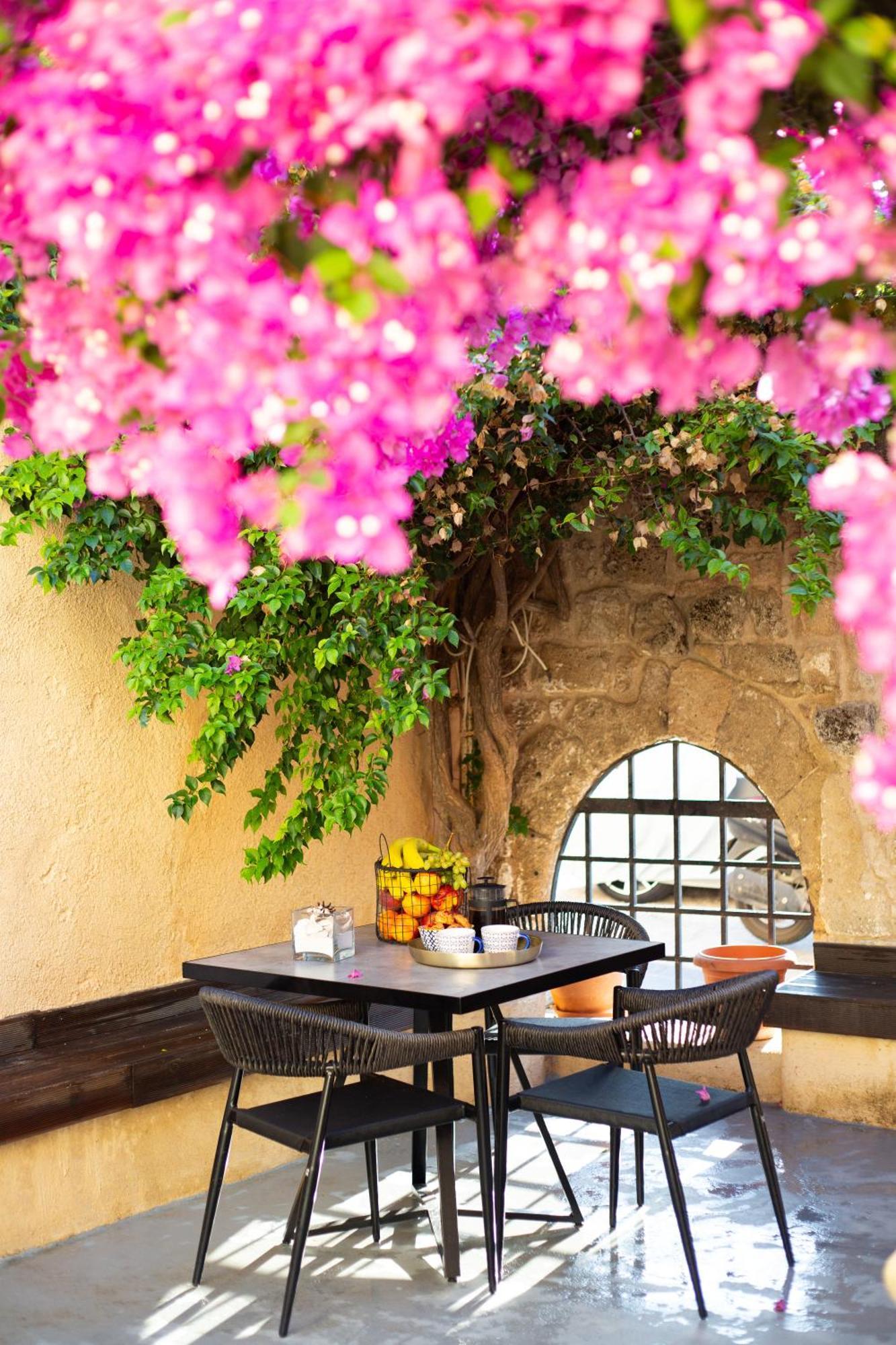 The Old Town House Lägenhet Rhodes City Exteriör bild