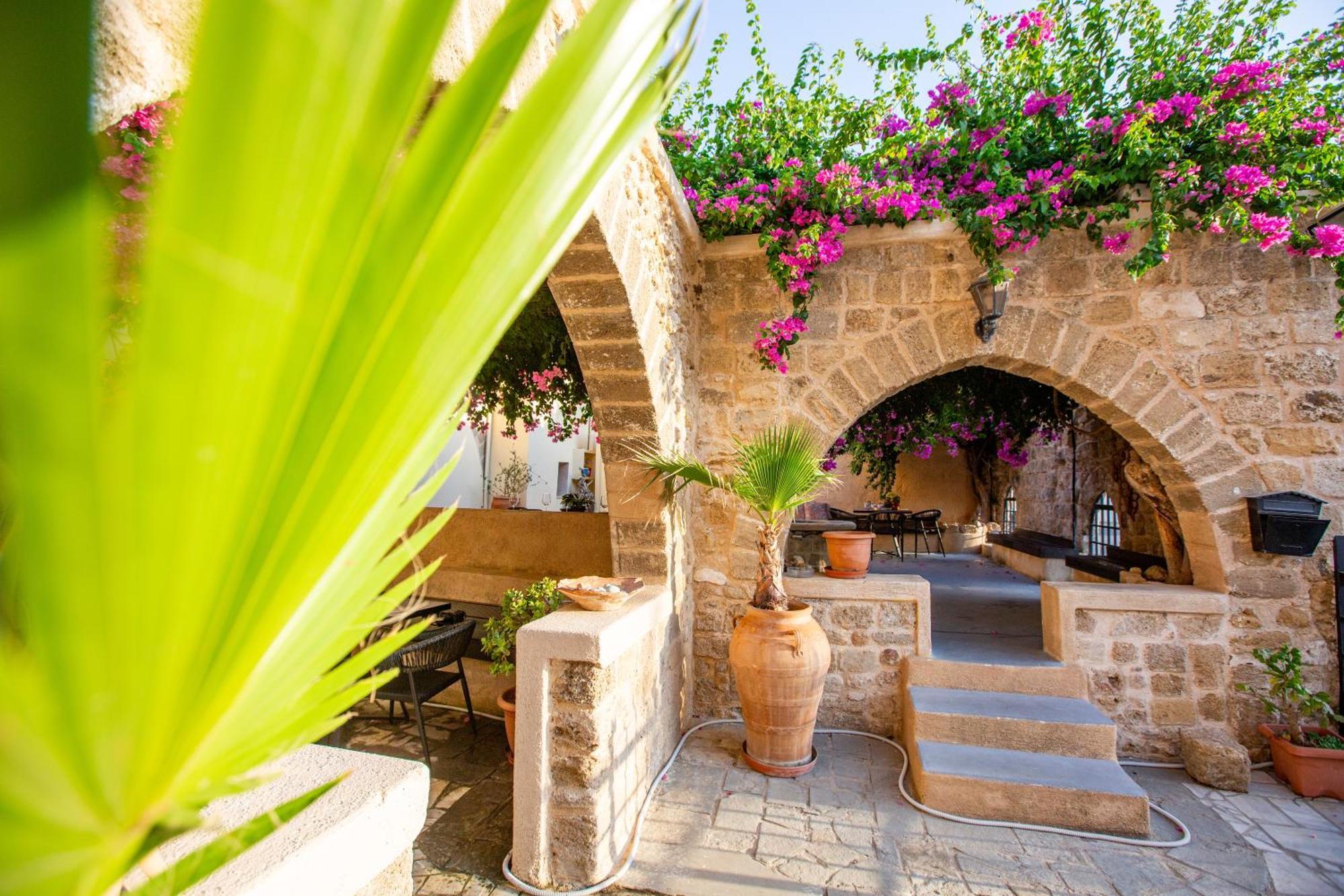 The Old Town House Lägenhet Rhodes City Exteriör bild