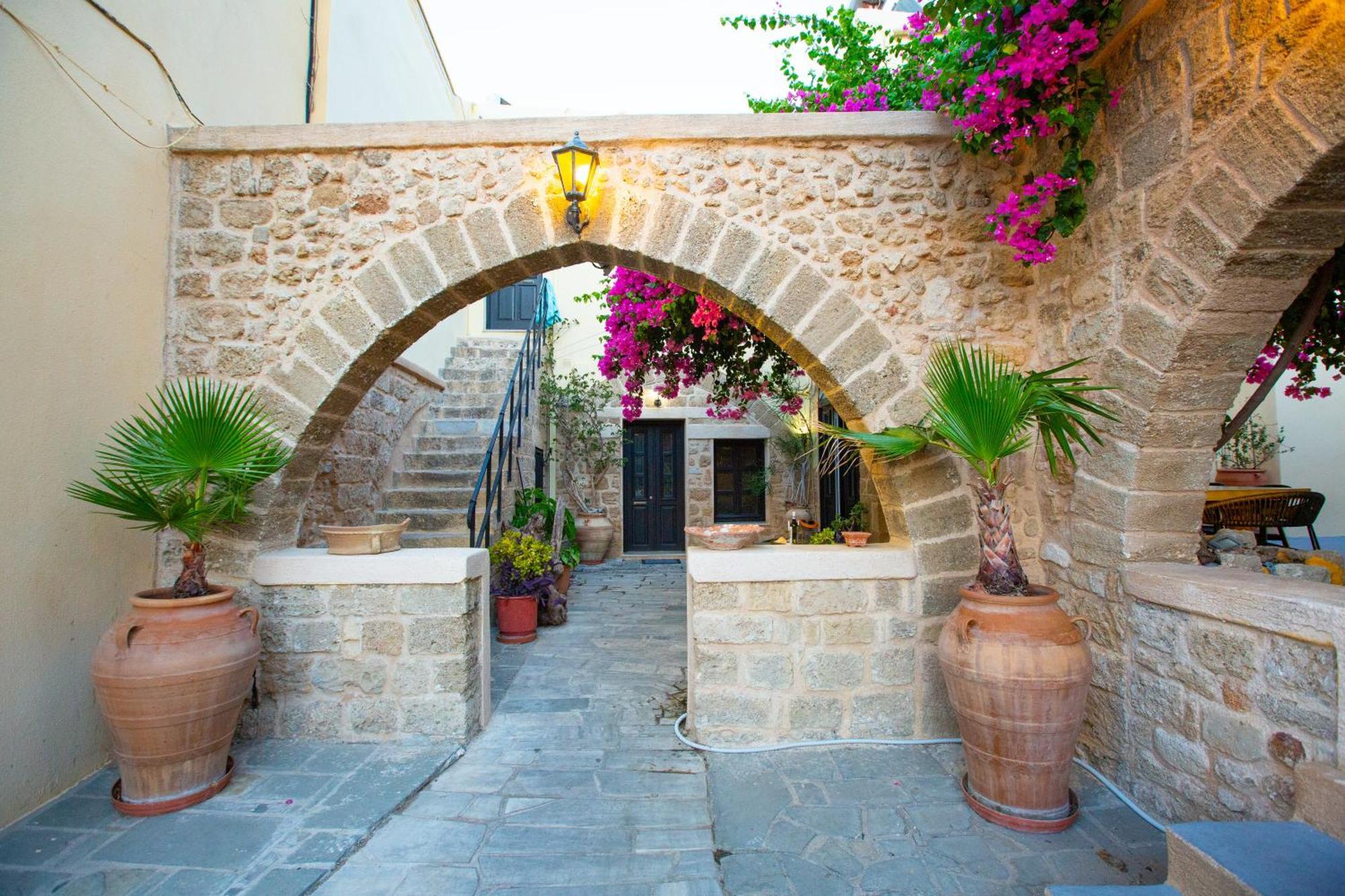 The Old Town House Lägenhet Rhodes City Exteriör bild