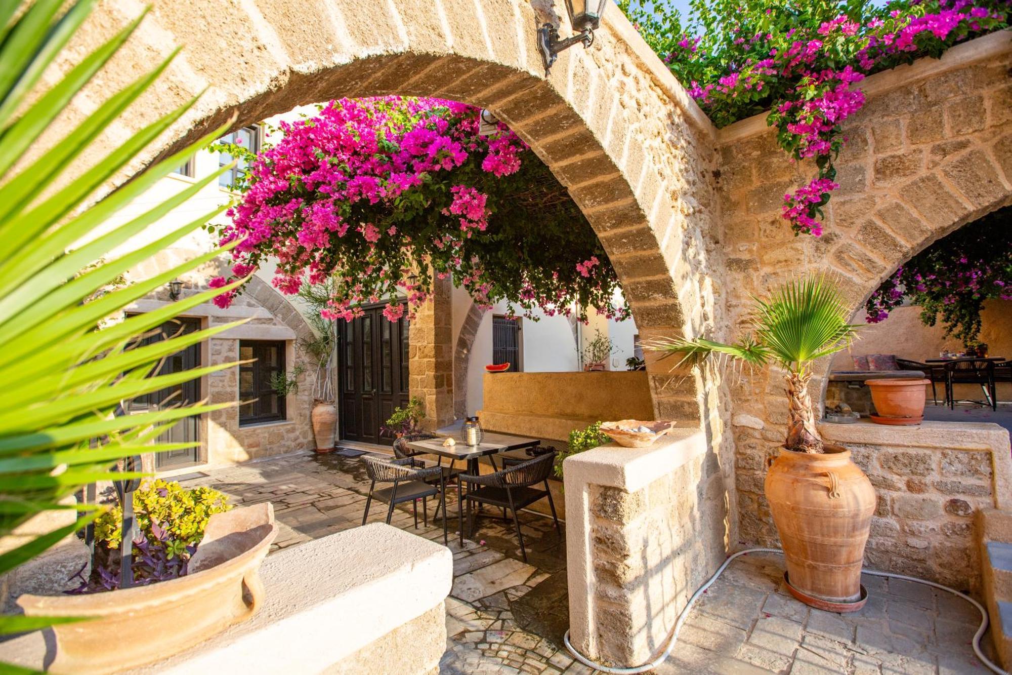 The Old Town House Lägenhet Rhodes City Exteriör bild