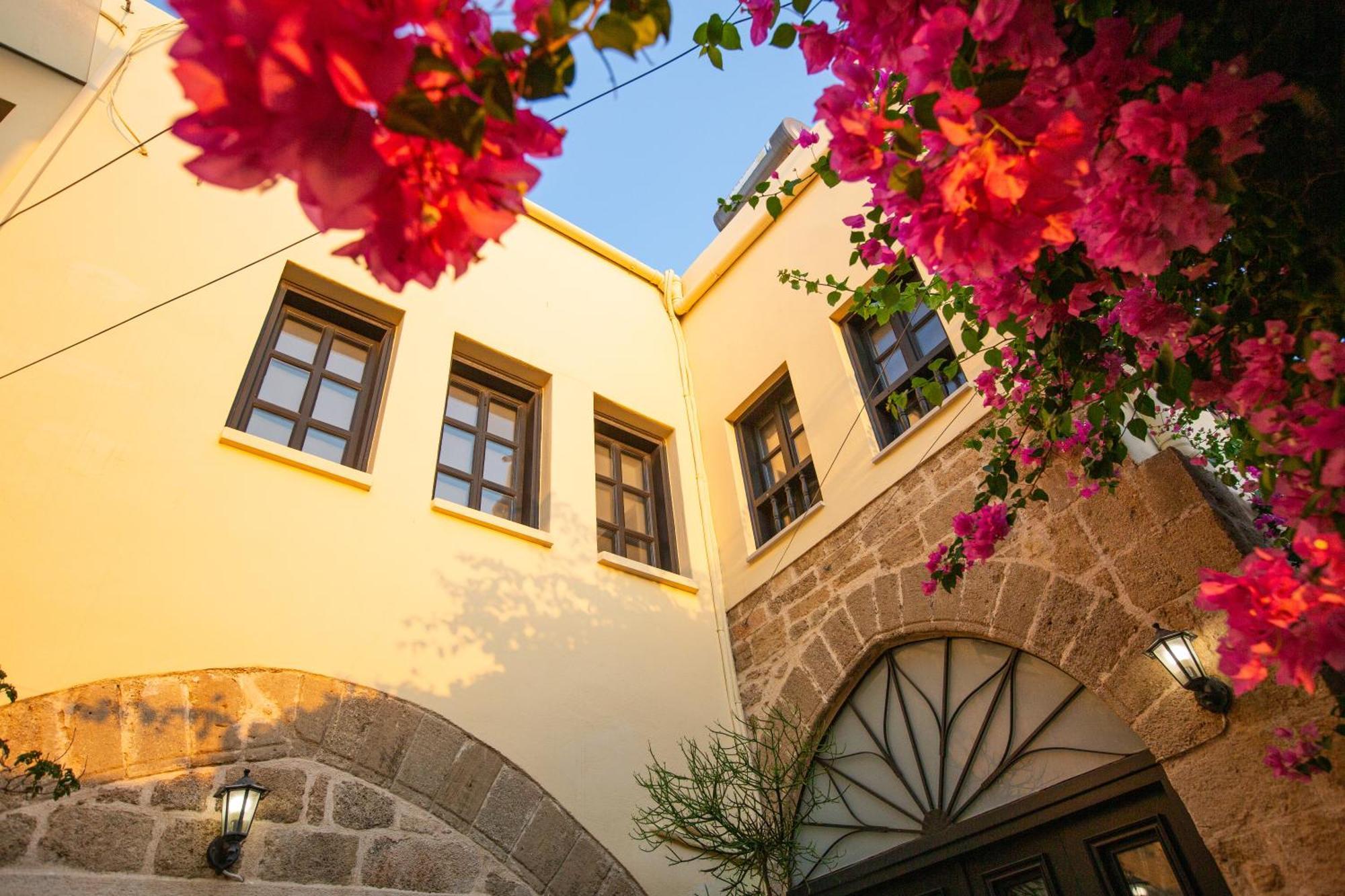 The Old Town House Lägenhet Rhodes City Exteriör bild