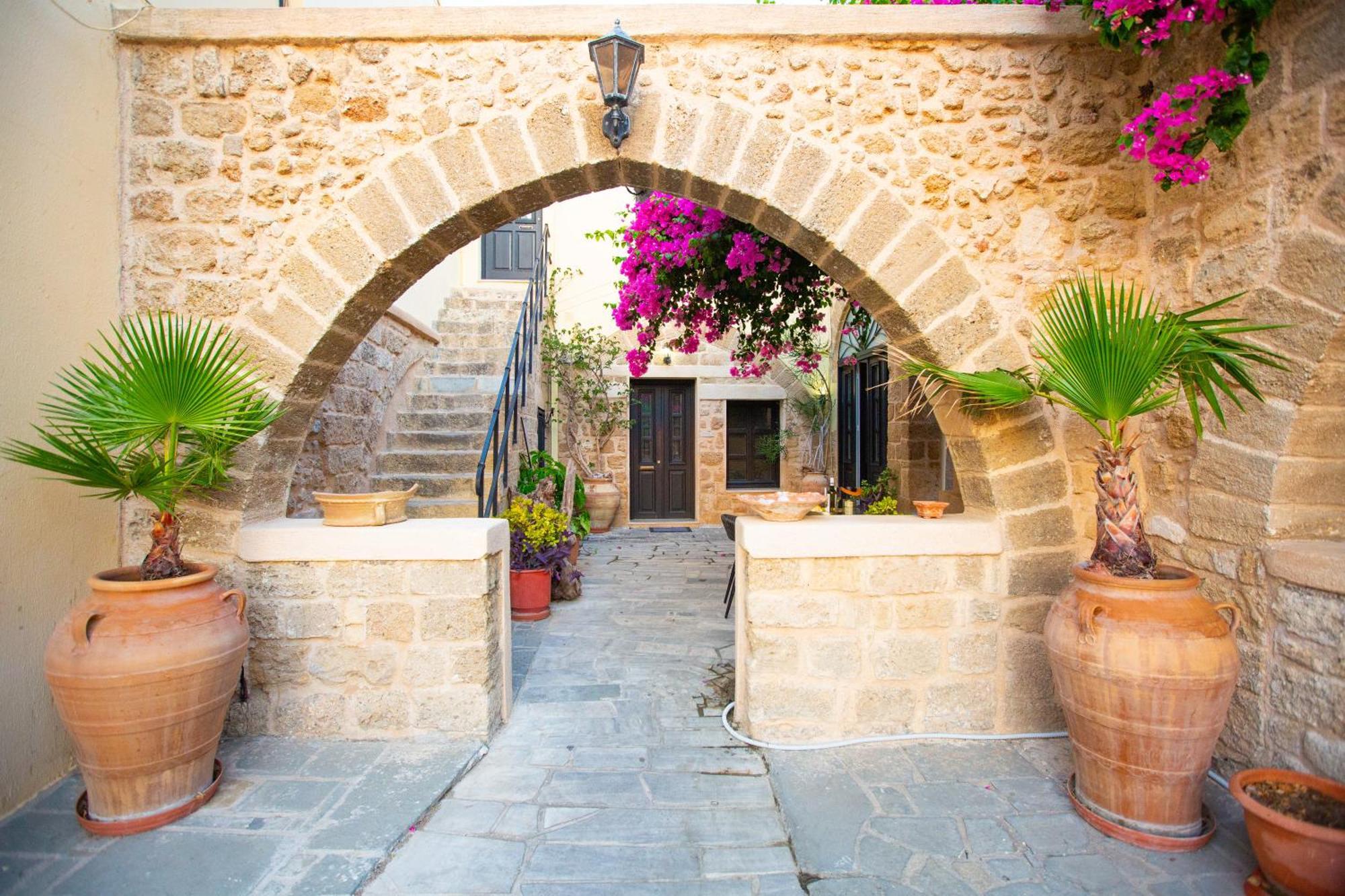 The Old Town House Lägenhet Rhodes City Exteriör bild